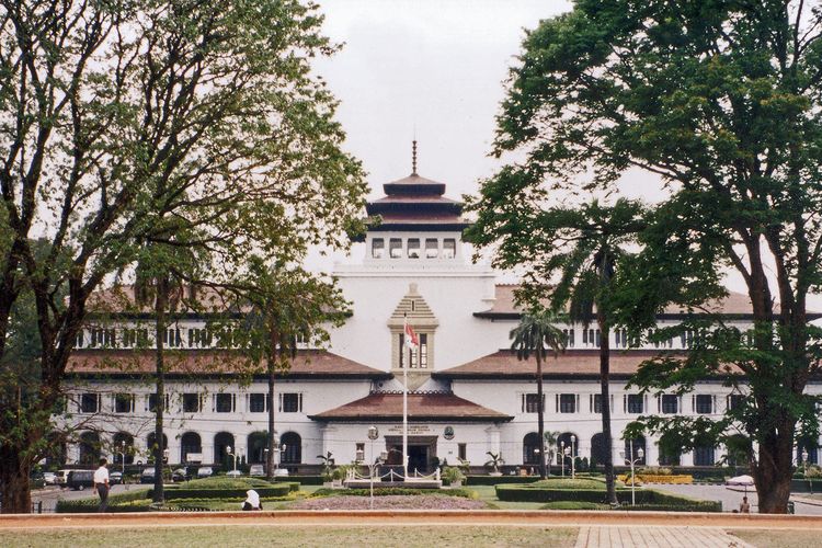 Tempat Sahur 24 Jam di Bandung.