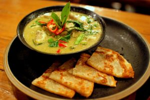 Makanan khas Thailand Green Curry (Kaeng Khiao Wan)