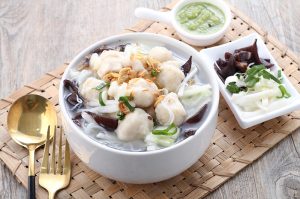 tekwan makanan khas Palembang kuah bening