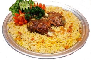 makanan khas Arab lengkap dengan nasi mandi kebab hummus dan falafel