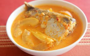 gulai tempoyak makanan khas Bengkulu kuah kuning