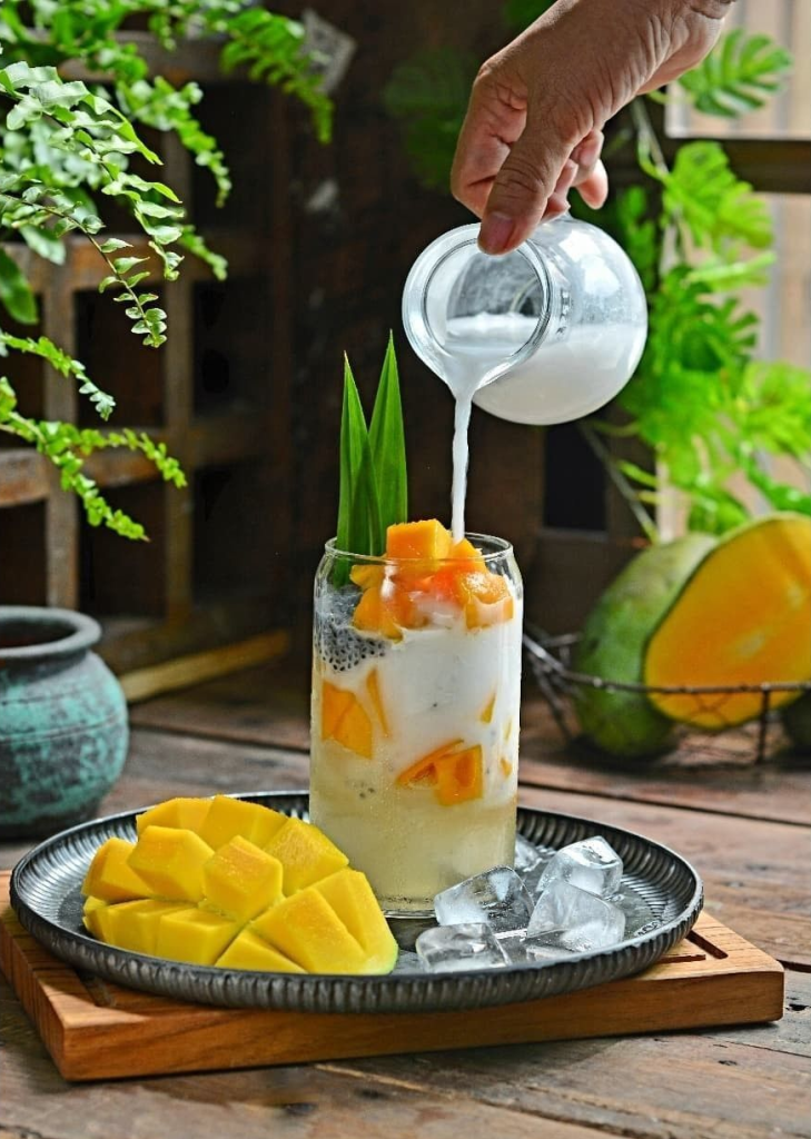 Es Laksamana Mengamuk: Cerita di Balik Kesegaran Buah Kuini yang Ikonik