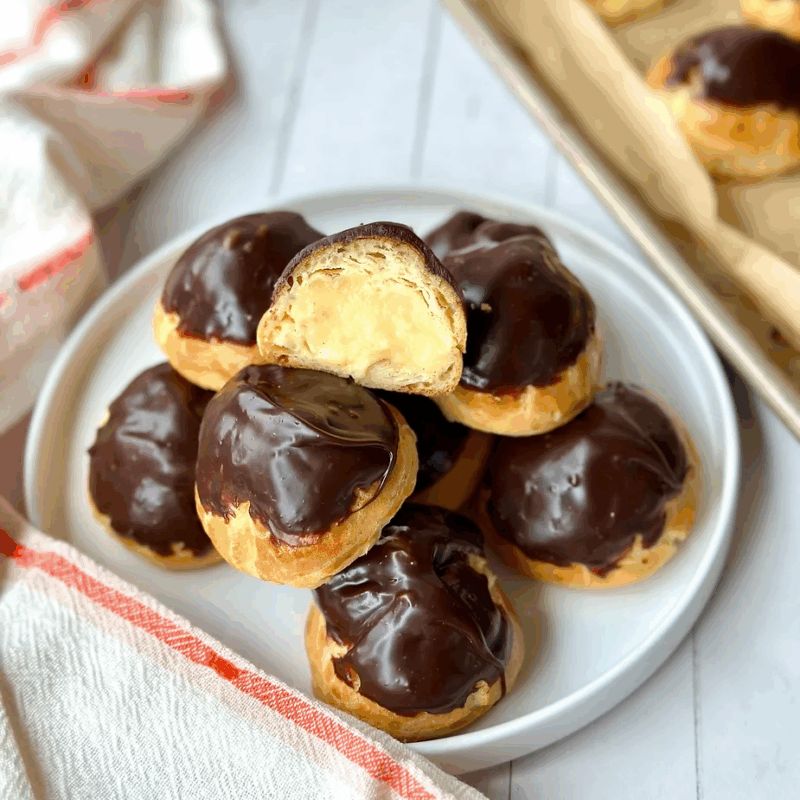 Resep Choux Cream Puff Autentik: Tekstur Kulit Garing dengan Vla Mewah