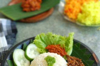 Nasi Krawu Gresik: Bedah Keunikan Rasa dan Tekstur yang Ikonik