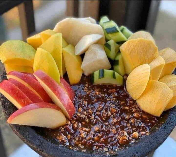 Rahasia Bumbu Autentik Macam-macam Rujak di Indonesia yang Melegenda