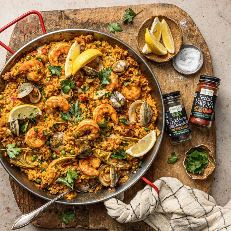 makanan khas spanyol tradisional seperti paella dan tapas