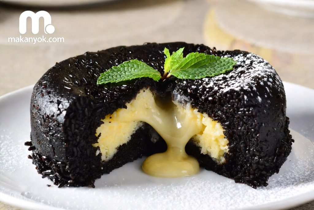 Bolu Ketan Hitam Isi Keju