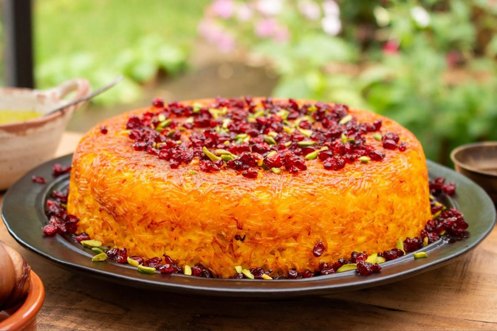 Tahchin makanan khas iran
